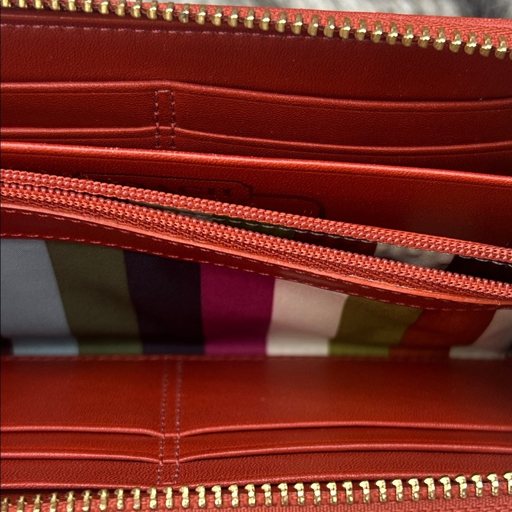 Coach signature canvas accordion zip wallet - Picture 8 of 10